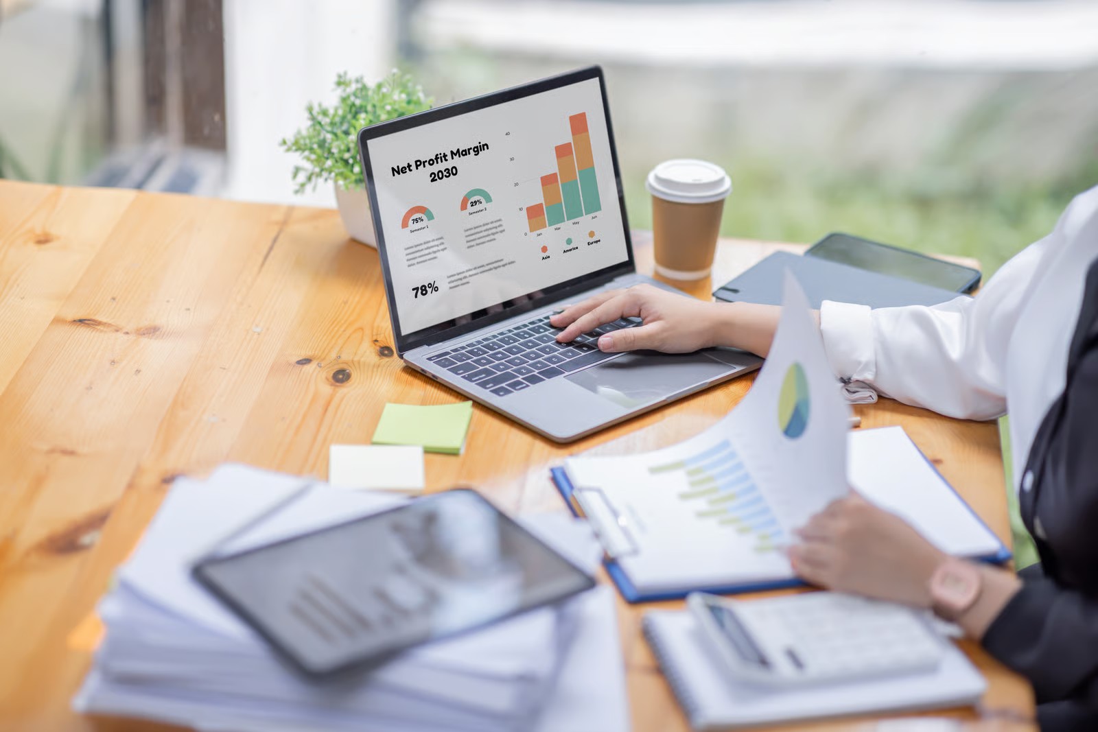 How can accounting software help a business grow?