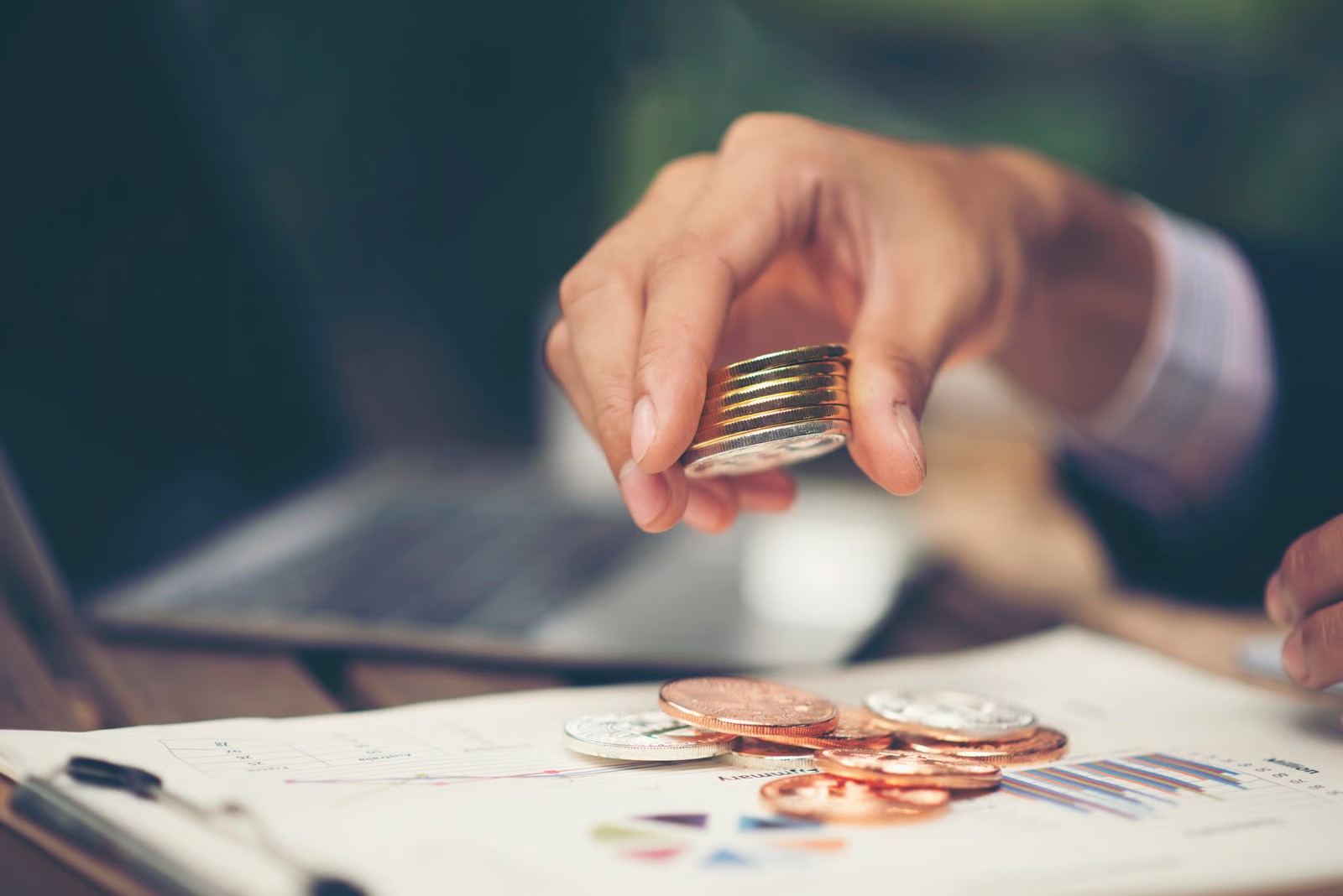 8 Types Of Business Expenses And How To Track And Control Them